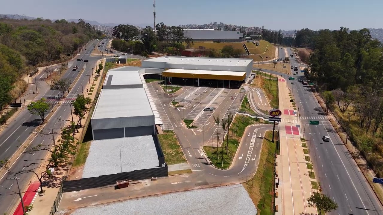 Novo shopping de R$ 35 milhões conta com 25 lojas e já foi inaugurado em cidade famosa do Brasil