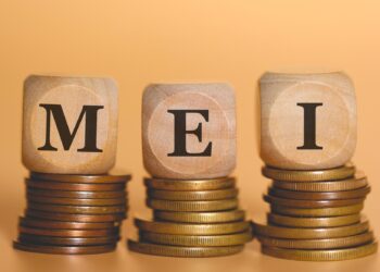 Novo critério em 2025 pode encerrar automaticamente o MEI de milhares de brasileiros