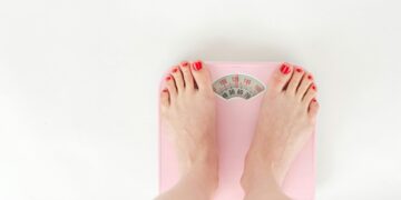 Poucos brasileiros fazem isso, mas é o melhor truque para acelerar o metabolismo e "emagrecer mais rápido"
