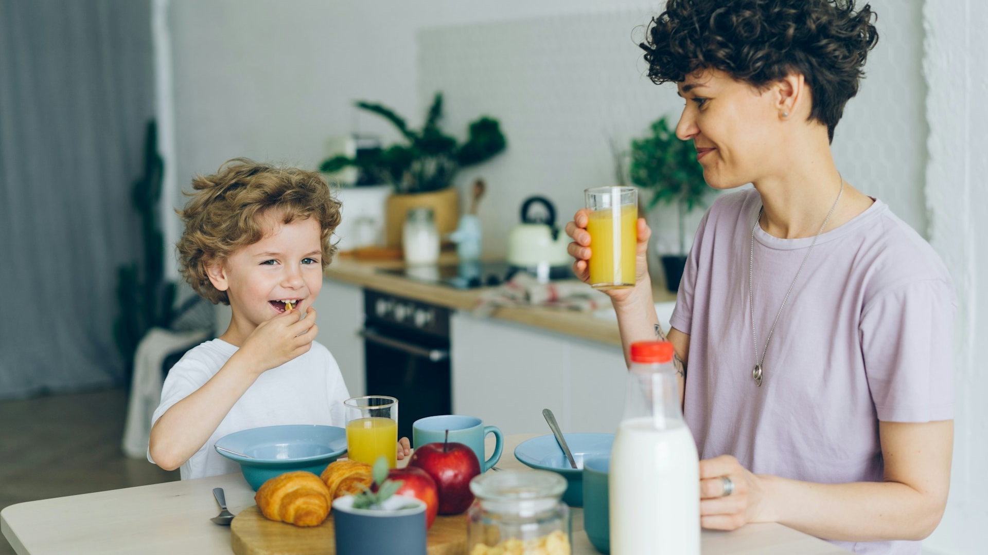 Por que o café da manhã é a refeição mais importante do dia, segundo a ciência