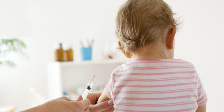 Governo gastou mais de R$ 1 bilhão para comprar vacina que protege os bebês de uma doença perigosa