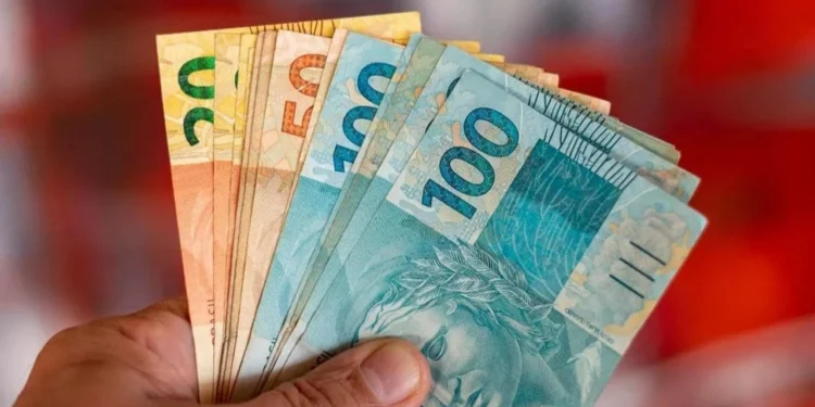 Trabalhadores podem ganhar mais de R$2.000,00 mensais com novo benefício do governo