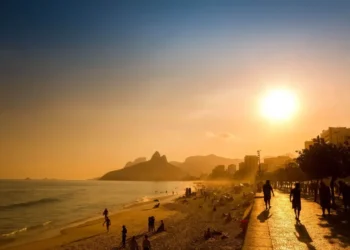 Especialistas pedem que o Brasil se prepare para o aumento da temperatura e um "calor insuportável"