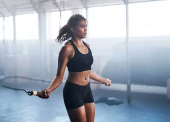 Personal dos famosos revela o cardio secreto que as celebridades usam para emagrecer rápido