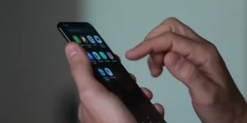Perigo no bolso: estas funções estão fritando seu celular sem você notar