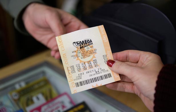 Comece a temporada de festas com tudo: Powerball vale R$ 4,4 bilhões neste sábado!