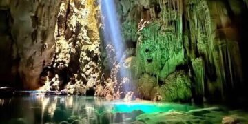 O que acontece a 72 metros abaixo da terra no Brasil está encantando turistas do mundo todo