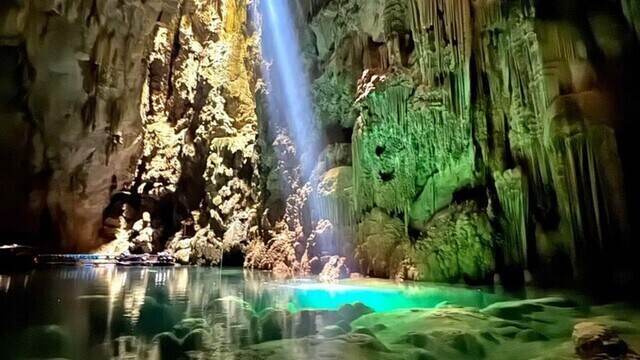 O que acontece a 72 metros abaixo da terra no Brasil está encantando turistas do mundo todo