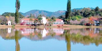 Cidade no interior de Minas é conhecida por ter água com o "poder" de limpar os rins