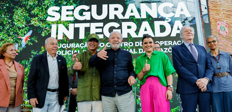 Petistas reclamam da polícia em cartilha de segurança pública