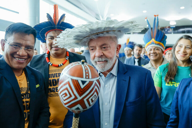 Lula deixou brasileiros com saudade de Bolsonaro?