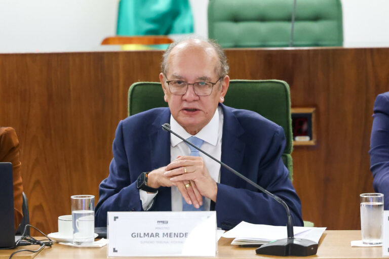 Gilmar blinda STF e abre crise inédita na história institucional brasileira