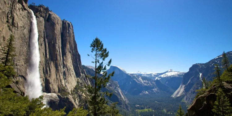 Brasileiros terão taxa obrigatória de R$ 540 para visitar parques a partir de 2026