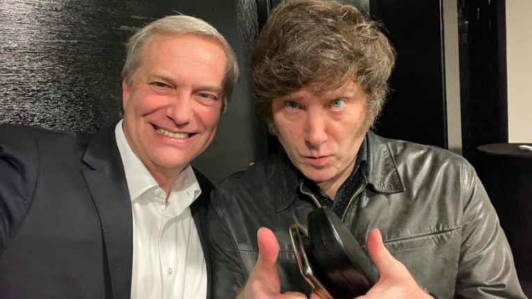 Milei exalta Kast: "A esquerda retrocede, a liberdade avança"