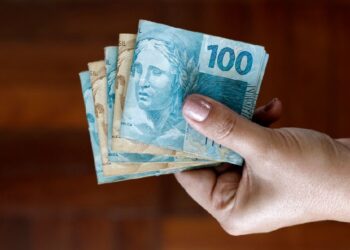 Todo brasileiro deveria saber desse "truque" para aumentar o valor do décimo terceiro na conta