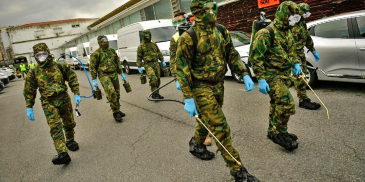 Após a confirmação de um novo surto de vírus, o exército foi convocado para conter os danos nesse país