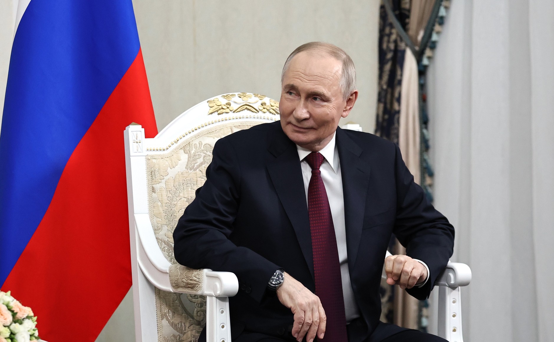 Putin acusa europeus de sabotar paz na Ucrânia