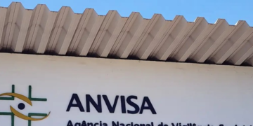 Anvisa alerta para itens do banheiro que muitos brasileiros tem sem saber do risco