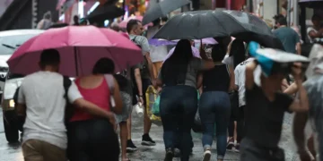 Especialistas pedem para que nove estados do Brasil se preparem para uma chuva catastrófica