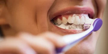 Produto que parecia saudável virou febre no Brasil, mas especialistas alertam para riscos graves à saúde dos dentes