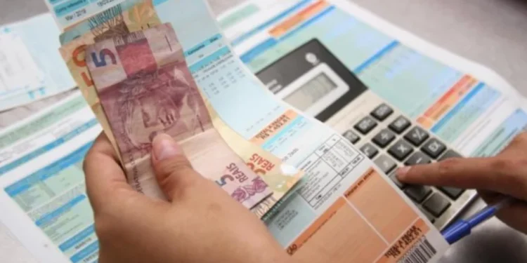 O segredo escondido no banheiro que brasileiros estão usando para derrubar a conta de luz