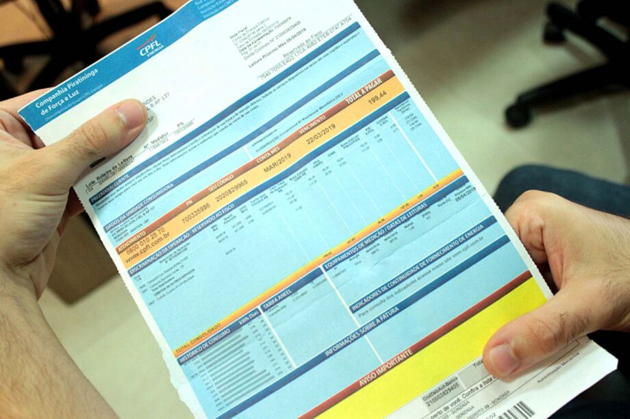 Quatro anos de espera acabam agora: decisão inédita vai reduzir a conta de luz já em dezembro