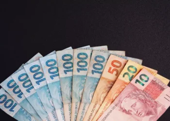 Mudança inesperada: governo libera 13º antes do previsto e data já está marcada