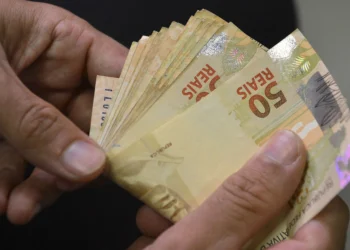 Brasileiros que sofrem de ansiedade poderão receber R$ 1.621,00 do governo em 2026