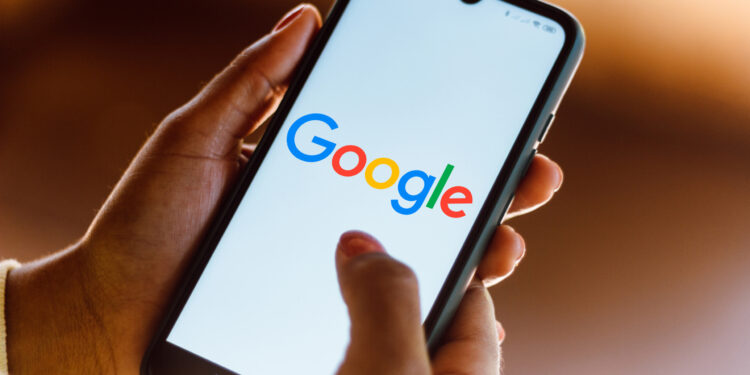 Google passa a enviar todas as suas mensagens para o seu chefe: entenda o motivo