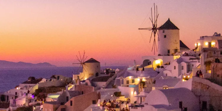 Melhor país para se aposentar em 2026 exige fortuna: por que viver no "paraíso" custa mais de R$ 1 milhão