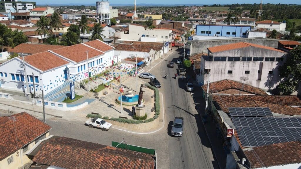 Você moraria aqui? A cidade do Brasil onde a conta de água simplesmente não existe há 6 décadas