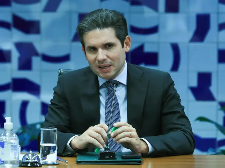 A severenização de Hugo Motta