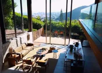 Mansão mais valiosa do Brasil pertence a um ex-ator da Globo e vale mais de R$ 200 milhões