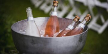 Especialistas revelam como escolher o melhor espumante para o ano novo, de acordo com o seu gosto