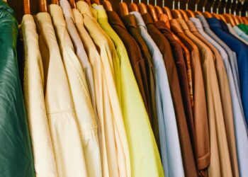 Nem vermelho nem branco: que cor deve ser usada no Natal para atrair dinheiro em 2026