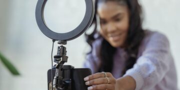 O profundo significado psicológico de compartilhar sua rotina nas redes sociais