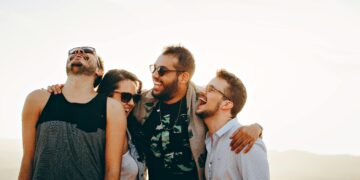 Cientistas revelam em que idade a vida começa a ficar mais feliz