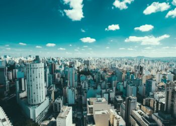 Cidade mais cara para se morar no Brasil encanta pela saúde e educação de qualidade