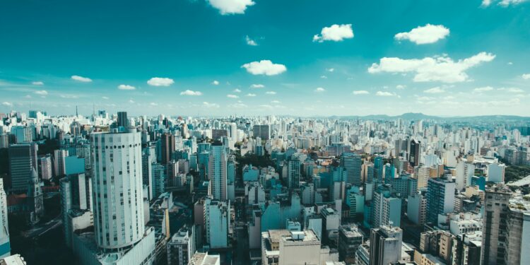Cidade mais cara para se morar no Brasil encanta pela saúde e educação de qualidade