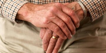 Boa notícia para idosos: novo benefício pode eliminar mais um custo em 2026