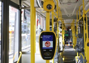 Esqueça o dinheiro: por ordem do governo, ônibus passam a aceitar nova forma de pagamento
