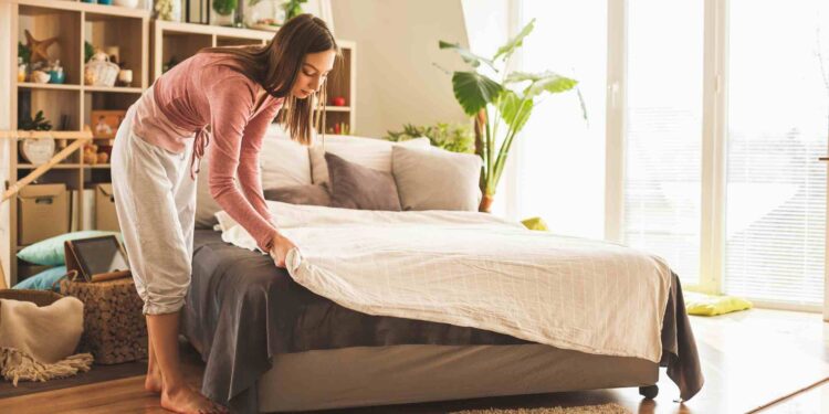 As pessoas que arrumam a cama logo ao acordar possuem essas 6 características únicas