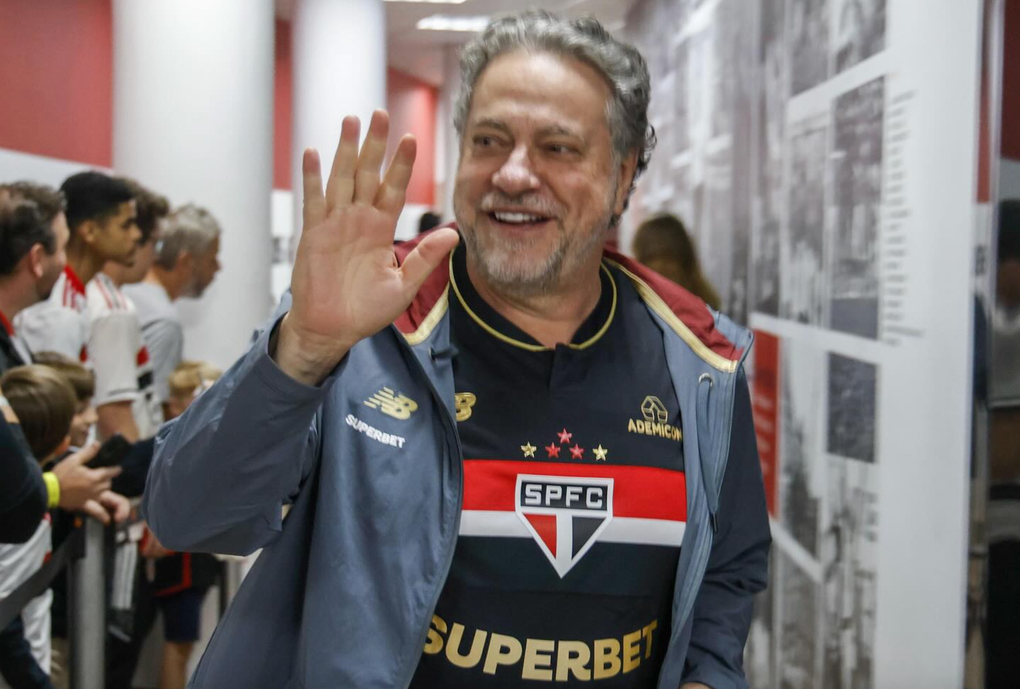 É isto um dirigente?  