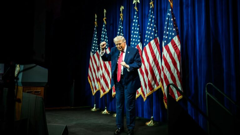 Trump insinua dilema: Groenlândia ou seguir na OTAN