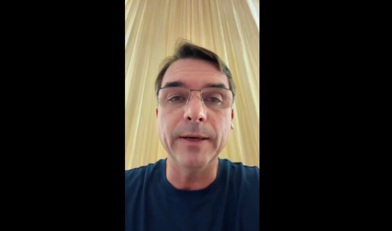 A anticampanha de Flávio Bolsonaro