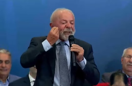 A definição aloprada de Lula para inteligência artificial