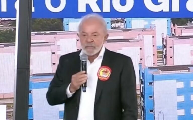 Lula retoma campanha antes do prazo