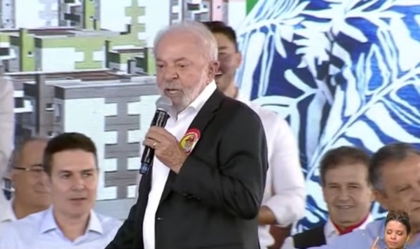 Lula resgata a "varanda do pum"
