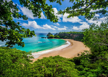 Nem no Caribe nem no Pacífico: onde fica a melhor praia do mundo e o que tem de atraente