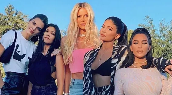 Estrela de Hollywood gastou mais de R$ 107 milhões por mansão que muitos chamam de “deprimente”